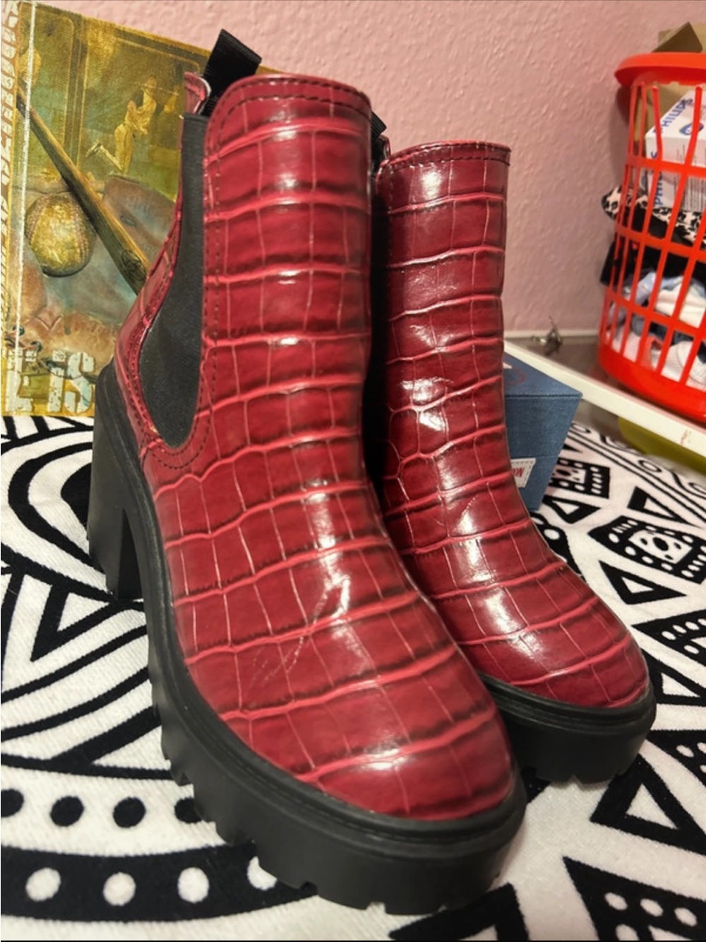 Croc-Embossed Lace-Up Platform Ankle Boots - Red